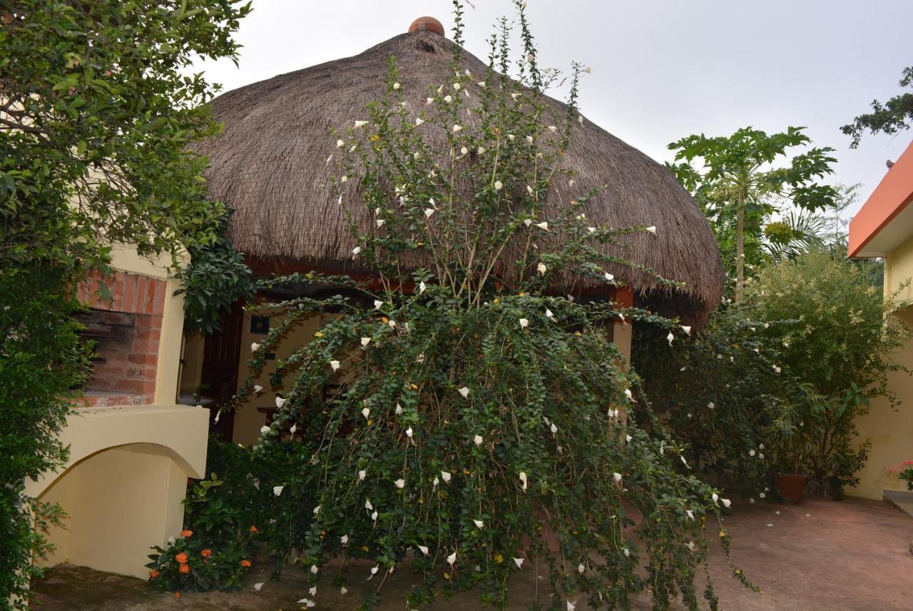 Chez Sabine Acomodação com café da manhã Abomey Exterior foto