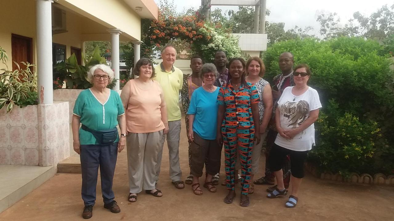 Chez Sabine Acomodação com café da manhã Abomey Exterior foto